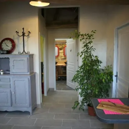 Prázdninový dům Le Bouton D'or 3 Etoiles 8 Kms Puydufou Chambretaud