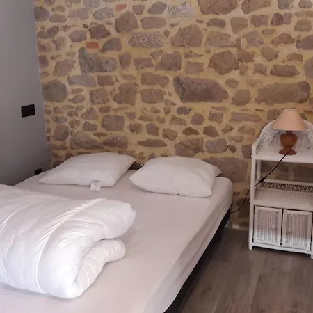 Holiday home Le Bouton D'or 3 Etoiles 8 Kms Puydufou Chambretaud